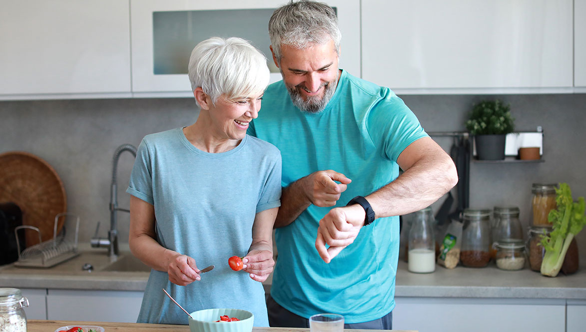 Identify Benefits & Services - older couple eating healthy