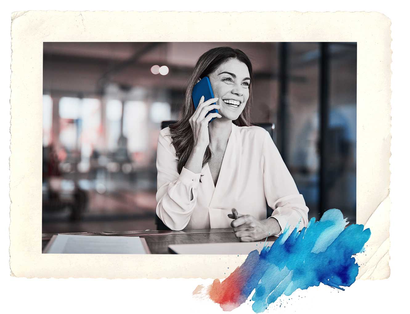 lady on computer eating salad